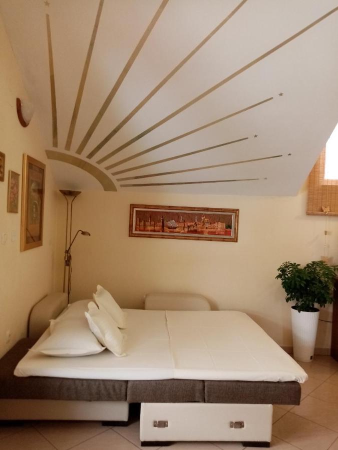 Apartments & Rooms Trogir Stars Free Parking Exterior photo