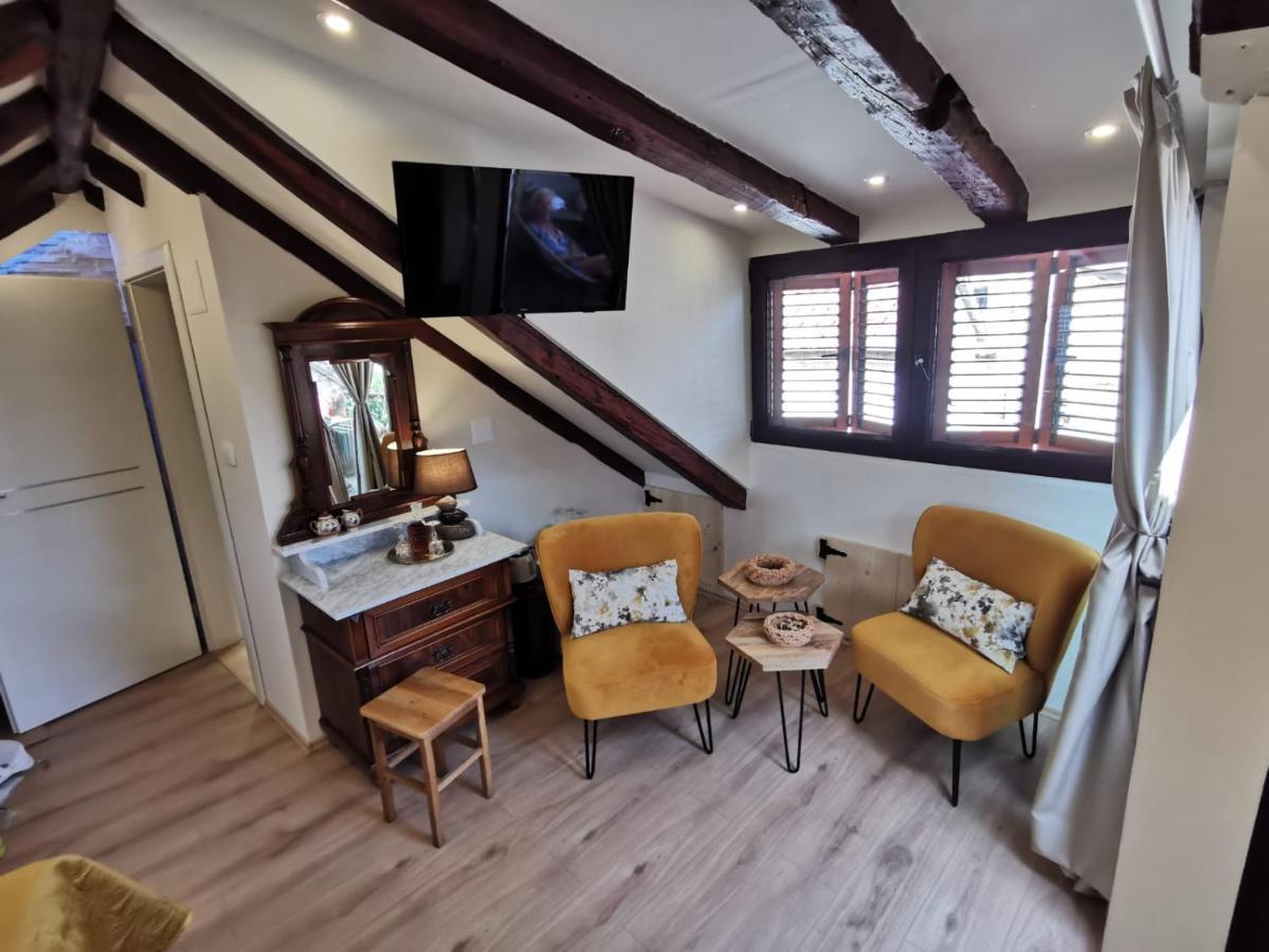 Apartments & Rooms Trogir Stars Free Parking Exterior photo