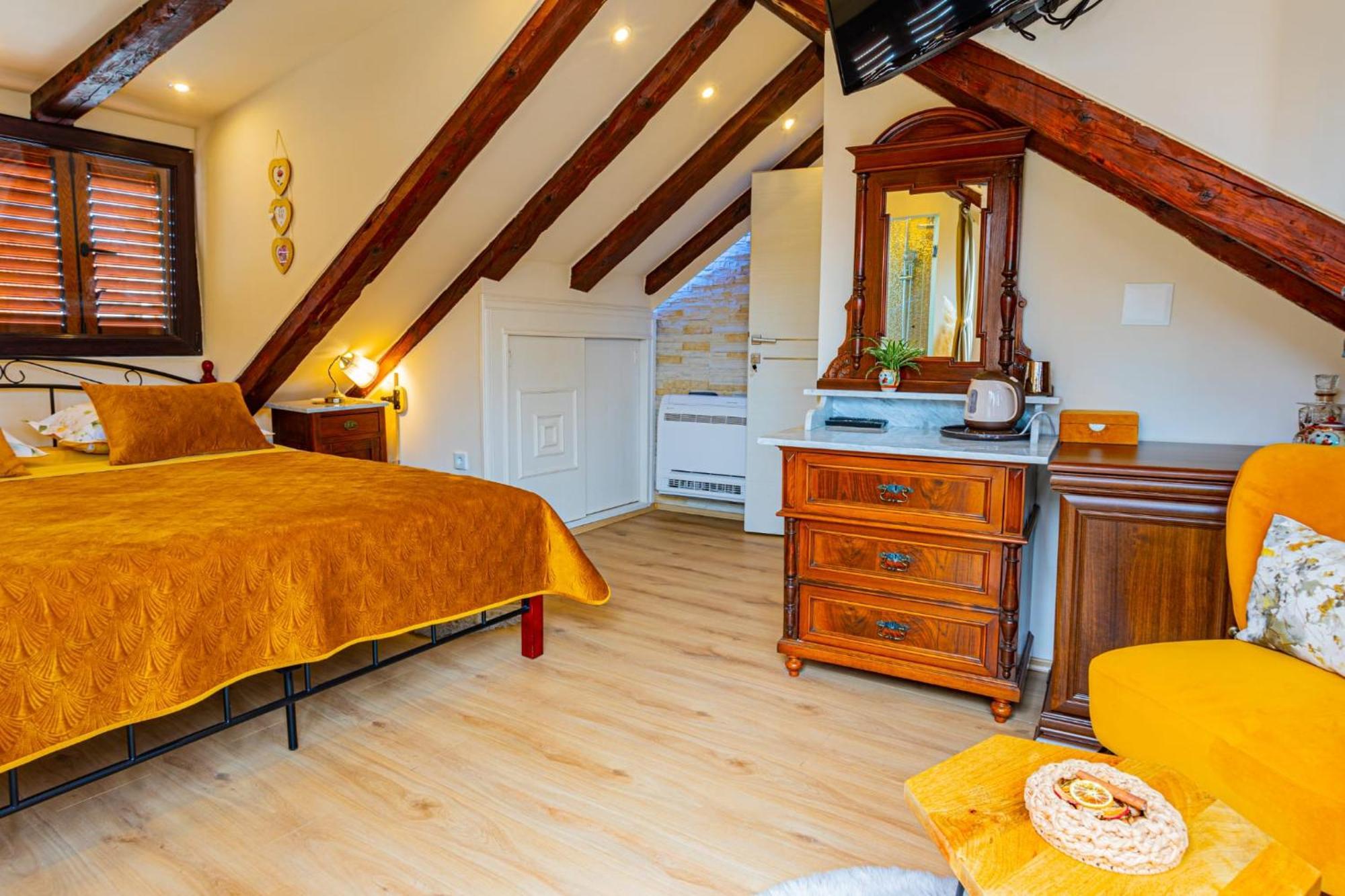 Apartments & Rooms Trogir Stars Free Parking Exterior photo