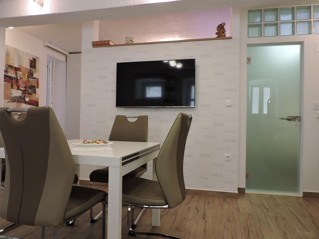 Apartments & Rooms Trogir Stars Free Parking Exterior photo