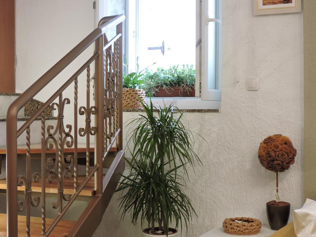 Apartments & Rooms Trogir Stars Free Parking Exterior photo