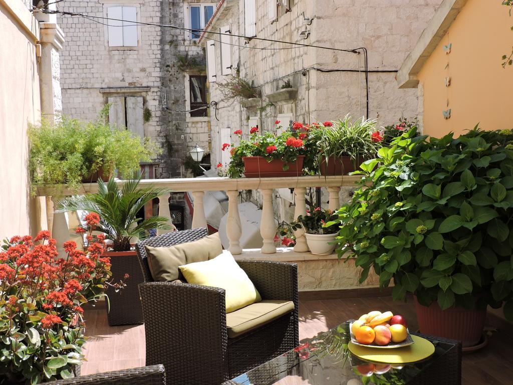 Apartments & Rooms Trogir Stars Free Parking Exterior photo